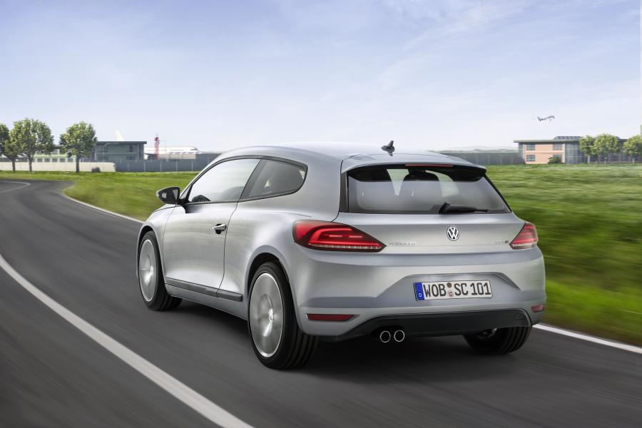  Volkswagen Scirocco 2.0 TSI 2014 года  (фото 5 из 9)